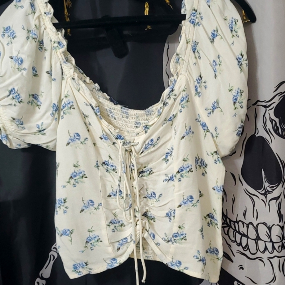 Off shoulder crop top